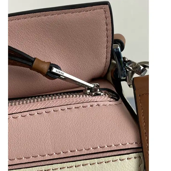 2209SW0014 Bag Loewe 0707